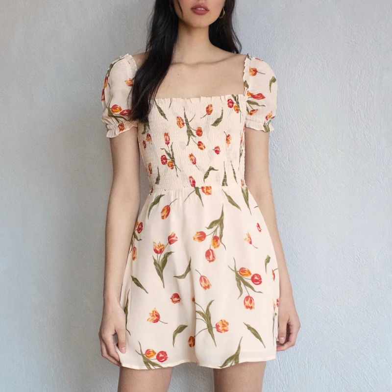 

Women Square Neck Smocked Bodice Floral Print Mini Dress With Puffed Sleeve