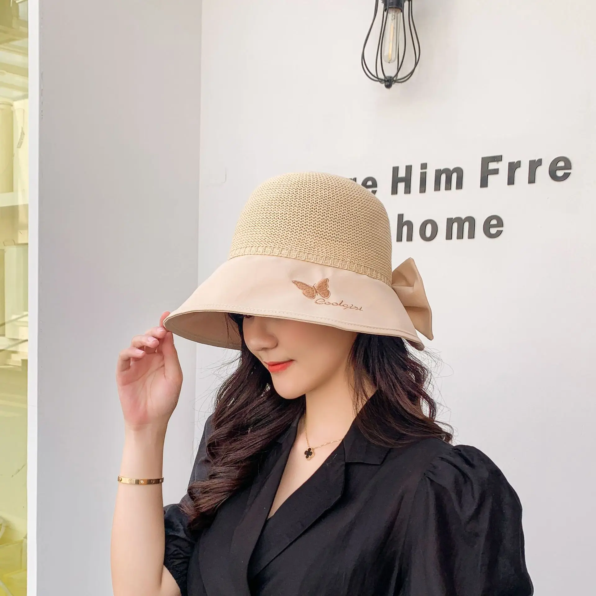 

Women Summer Hat Simple Foldable Wide Brim Floppy Girls Fashion Sun Hat Beach UV Protect Travel Bucket Hats Lady Cap Female