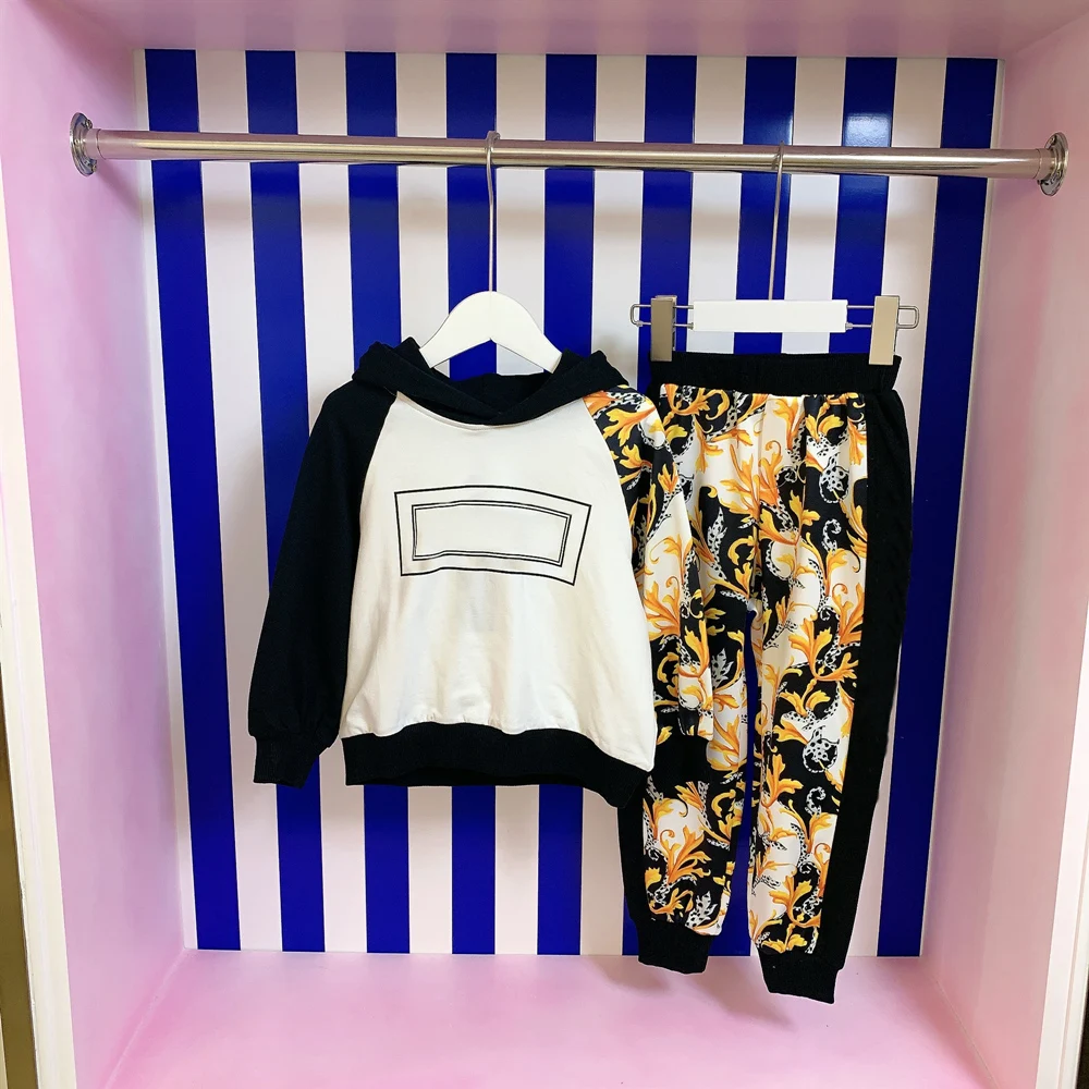 Meninos do Bebê Hoodies + Calças Moletom das Crianças Define Outono Agasalho Terno Inverno Roupas Marca Designer Crianças Queda 2 Pçs