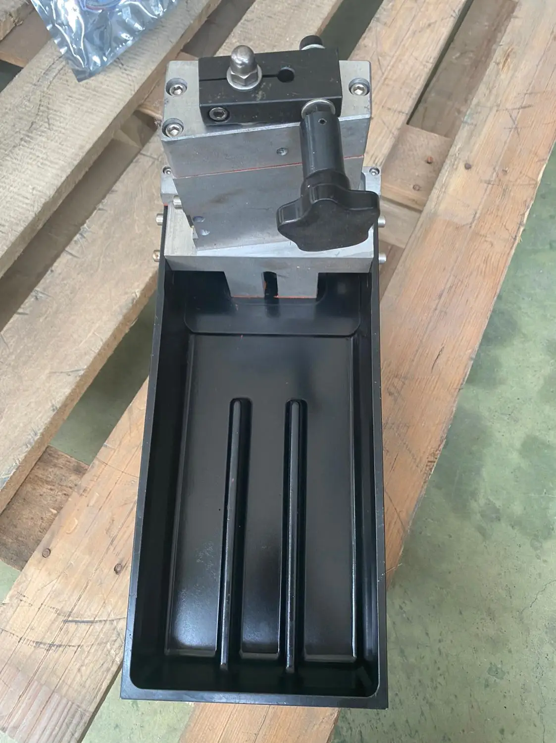 South Hing edge glue pot Huali box sol woodworking machinery fittings | Инструменты