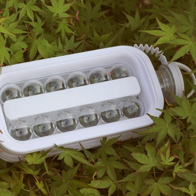 値段 2で1アイスボールメーカーポータブルクリエイティブアイスボトル立方コンテナキューブバッグラウンドトレイdiy Iatticeケトルバーキッチンツール