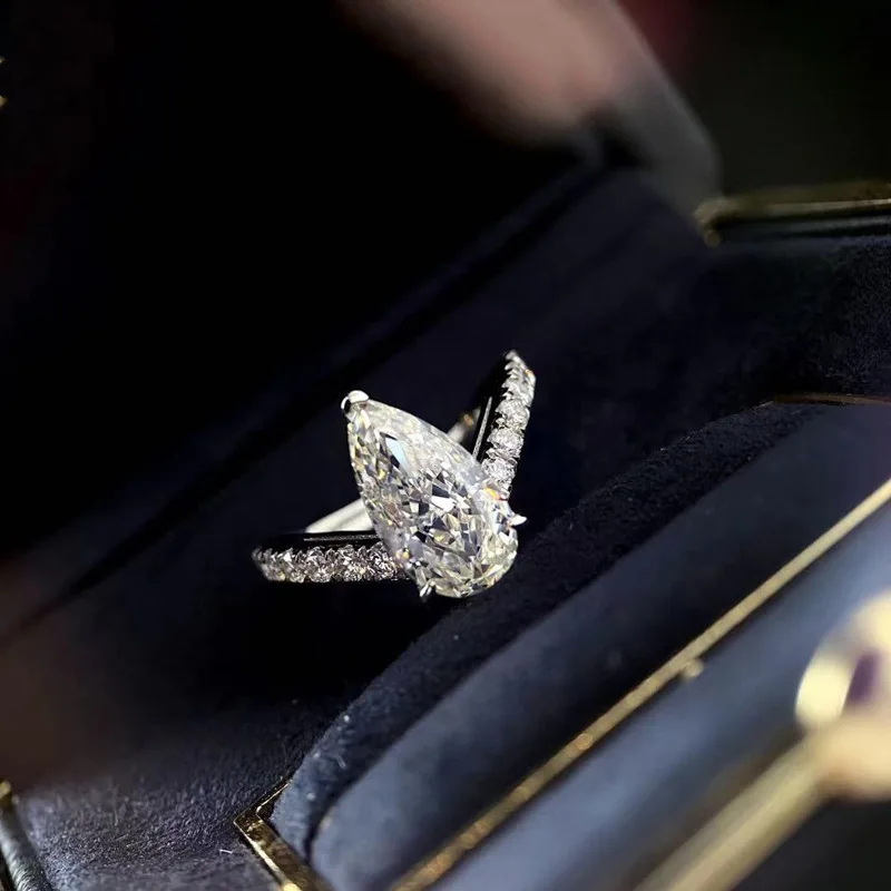 

Sparkle water drop single diamond ring imitates imported mosan diamond carat diamond ring