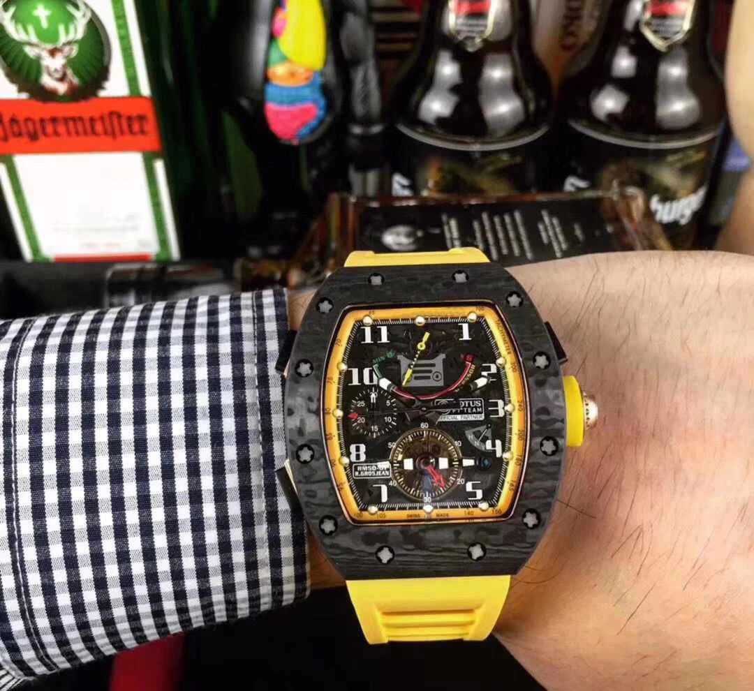

Classic New Yellow Rubber Men Watch Sapphire Glass Automatic Mechanical Carbon Fiber Skeleton Dial Watches Limited