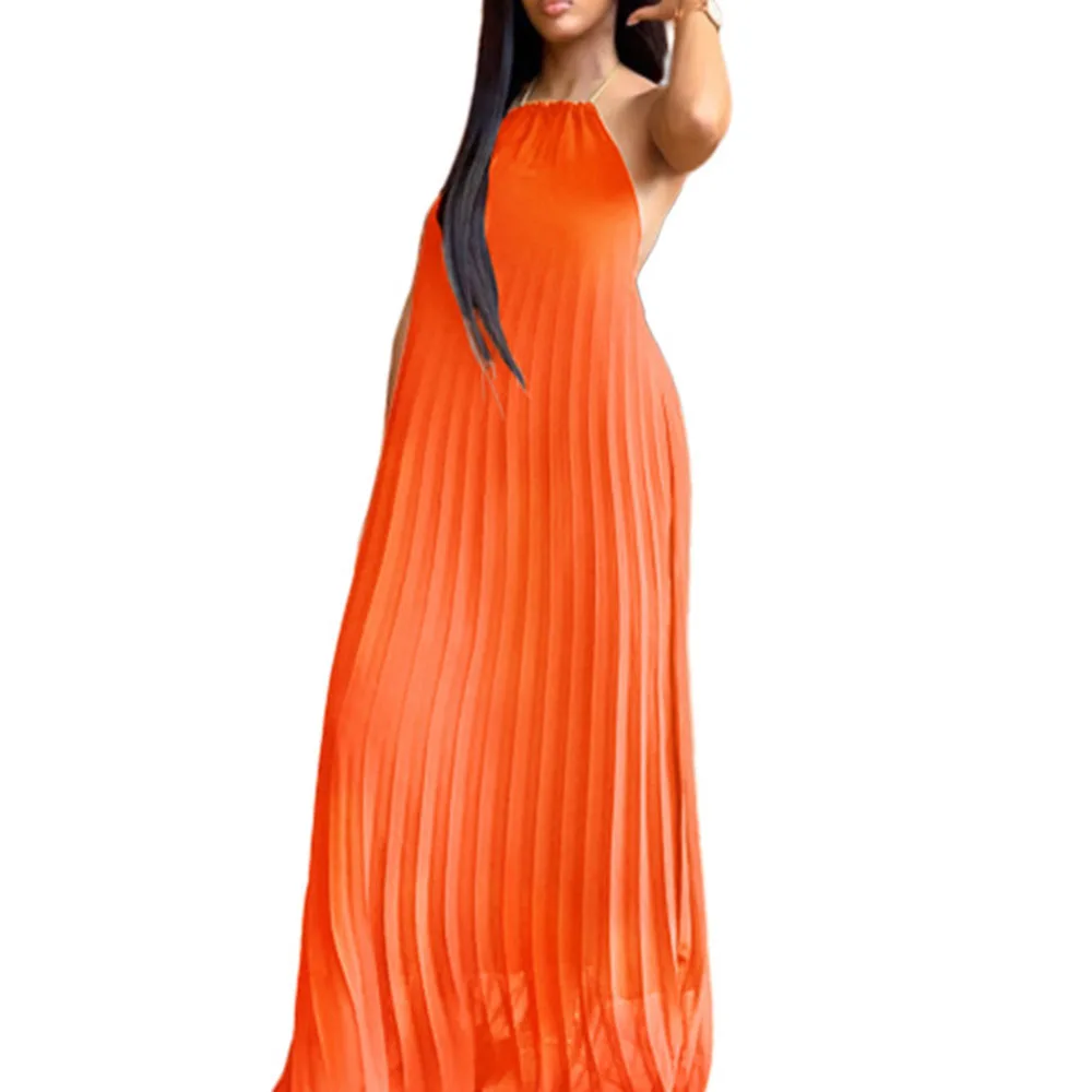 Женское длинное плиссированное платье с лямкой на шее макси без рукавов в