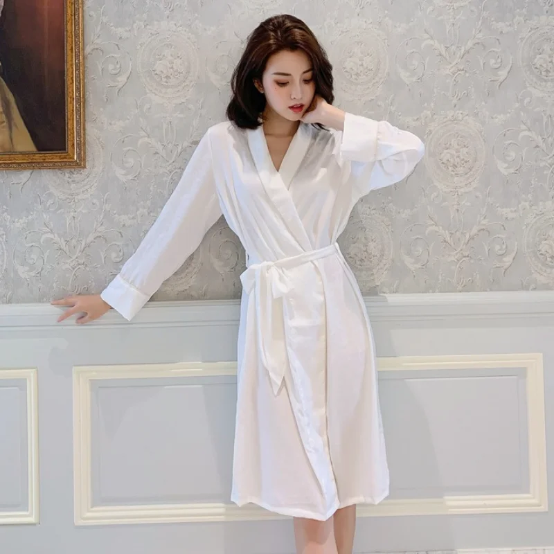 

2020 New Silk Kimono Robe Bathrobe Women Silk Bridesmaid Robes Sexy Pink Robes Satin Robe Ladies Dressing Gowns Robes for Women