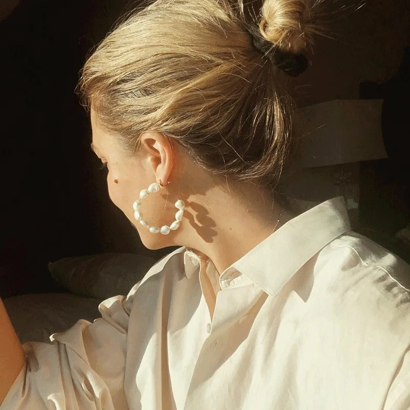 Серьги-каффы Oversize Pearl для женщин и девочек, уникальные, скрученные, большие круглые, заявляющие о моде, ювелирные изделия.