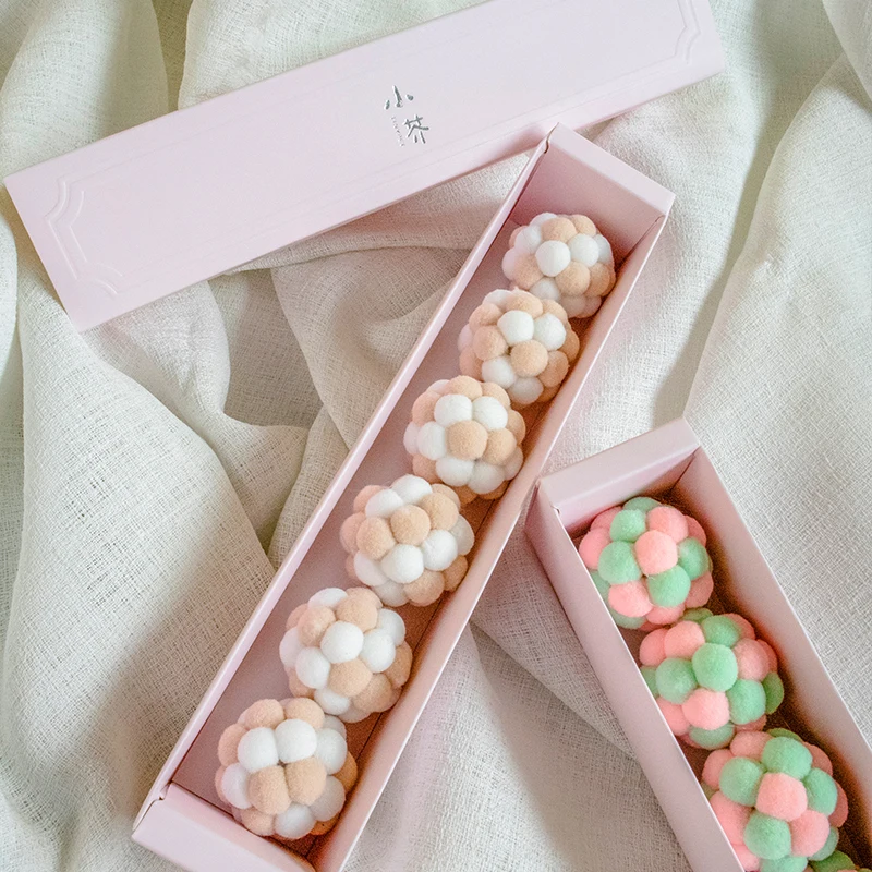 

Cat Balls with Bell and Gift Box, 6 Pcs Handmade Plush Bouncy Eco-Friendly Balls Indoor Interactive Toys for Kitten