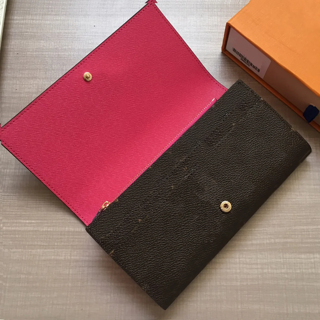 

Wallets & Holders