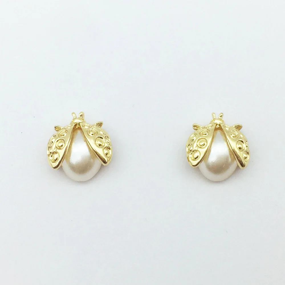 Серьги гвоздики в форме летучей мыши с жемчугом новые трендовые серьги насекомые