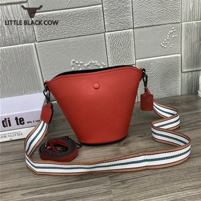 Женская сумка модная кожаная мешок однотонная простая через плечо женская маленькая мессенджер|Сумки с