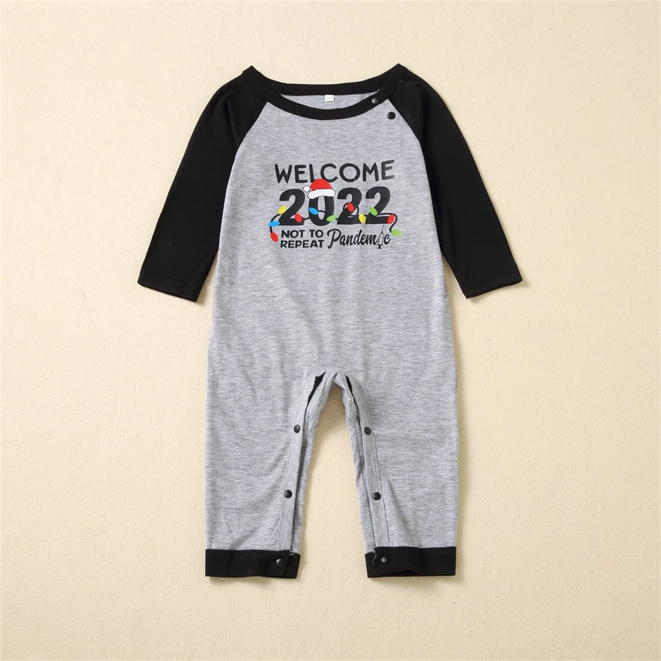 Mother Kids Family Look Matching Christmas Pajamas 2021 Cartoon Letter Printed Women's Tee Shirt Plaid Pants Pjs for Girls Baby
