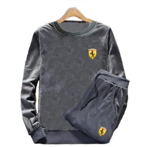 Мужской велюровый спортивный костюм тренировочный с бархатными вставками