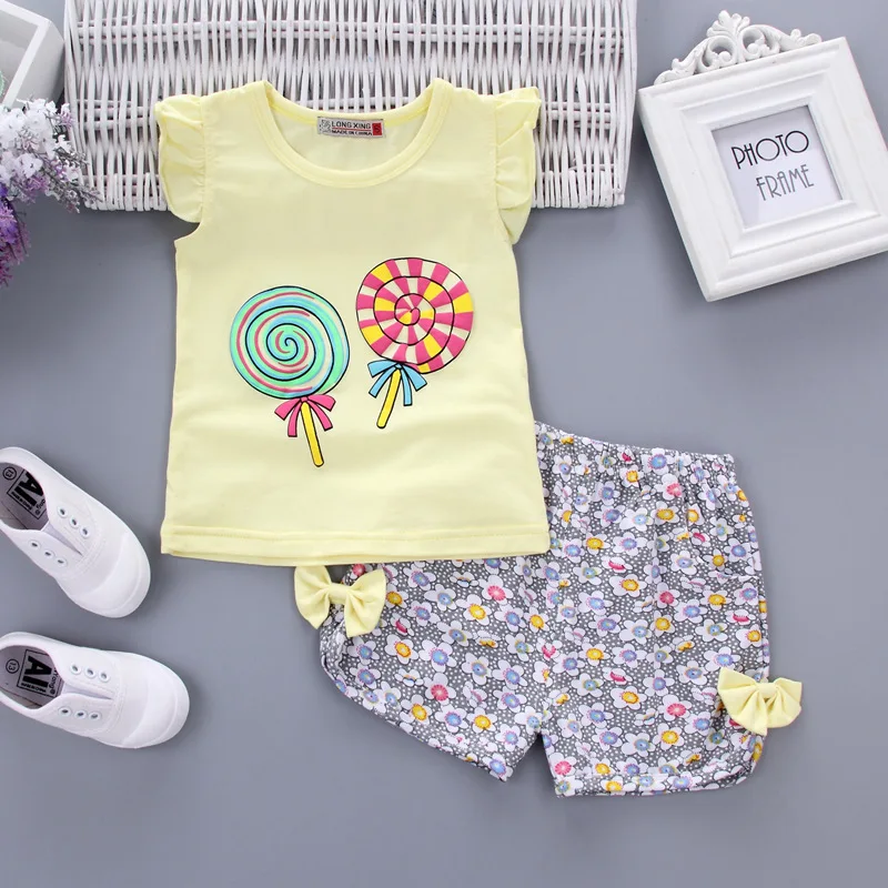 Комплект летней детской одежды для девочек белая футболка с коротким рукавом +