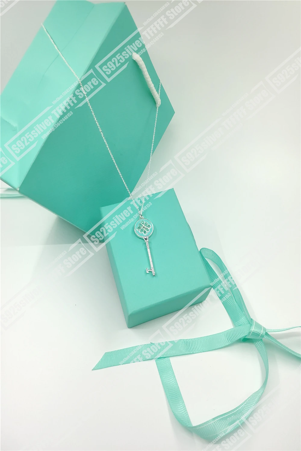 

1-1 / T/classic BLUE key hang act the role ofing necklace, men and women, holiday gifts