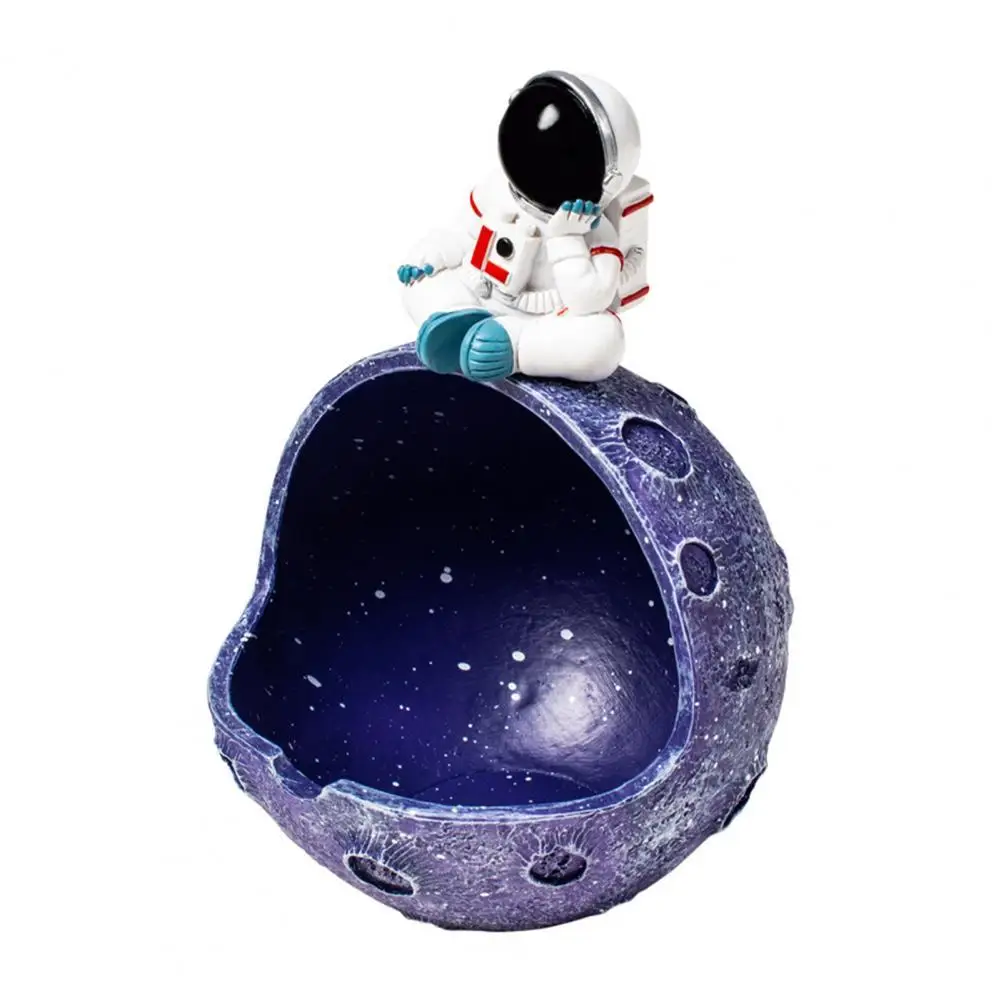

60% Hot Sale Planet Astronaut Ash Tray Decorative Anti-oxidize Resin Smoking Ashtray Large Capacity Ash Tray for Home