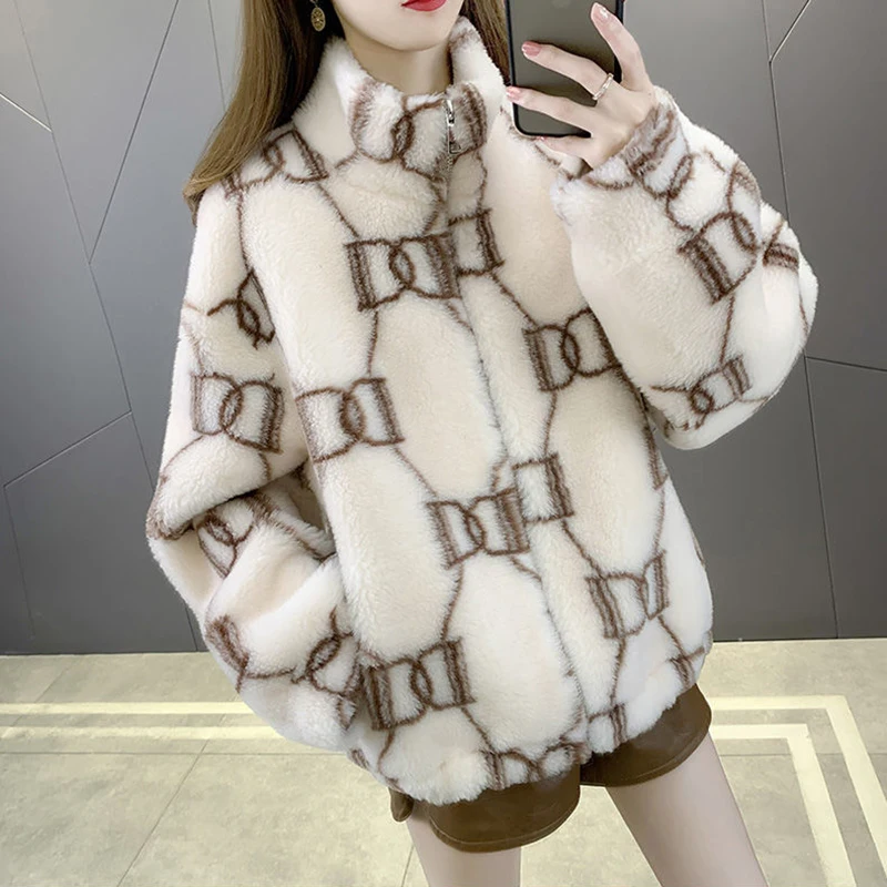 

Women's Hooded Lamb Wool Coats Autumn Winter Casual Loose Fashion Letters Fur Jackets Female Vintage Solid Color Plush Outerwear