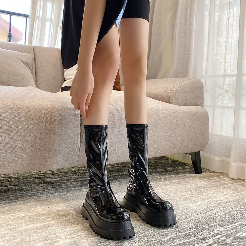 

Brand Design Patent Leather Boots Thicken Chelsea Boots Winter Mid-Calf Rock Rubber Boots Platform Elasticity Botas De Mujer