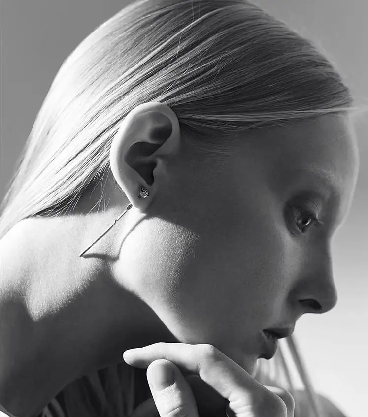 HUANZHI 2022 новые панковские посеребренные металлические серьги-гвоздики с цветком