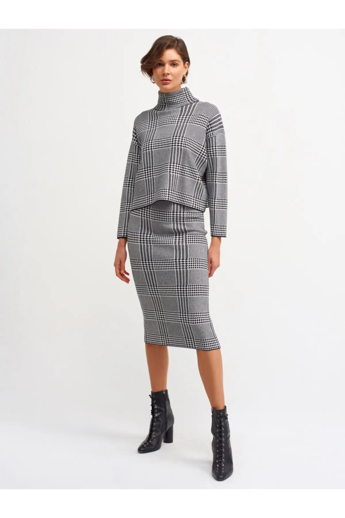 

Женская юбка с ажурным узором, черного цвета, бежевого цвета, 2786