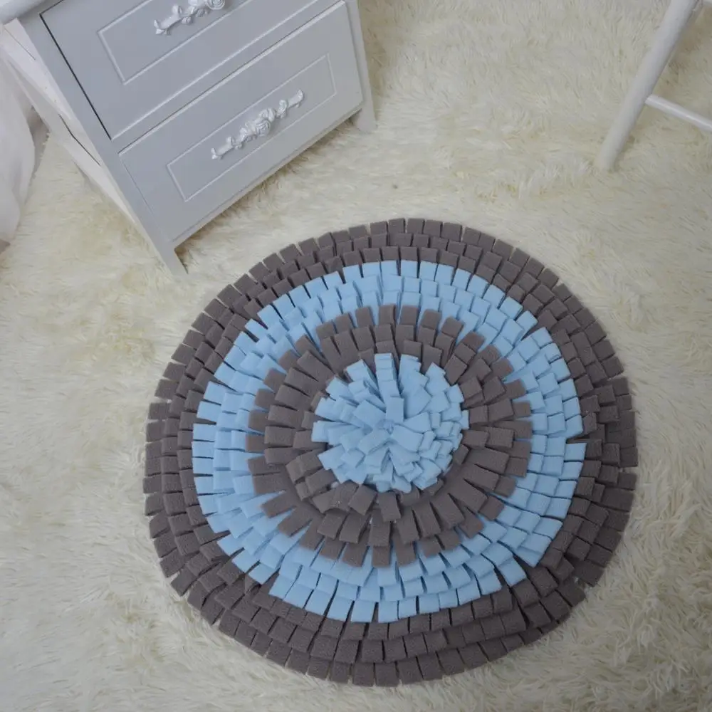 

Pet round nose suction pad slow food training blanket rest cushion