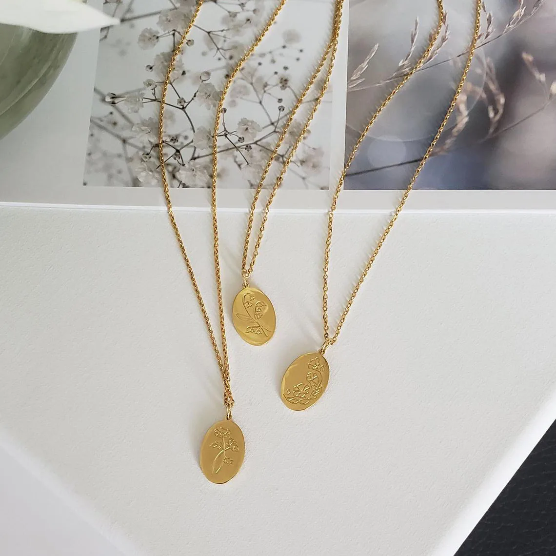 

CHUANGU 18k Gold Birth Flower Necklaces Pendants Handmade Birthday Month Gift For Mom Sister Friend Floral Flower Necklaces
