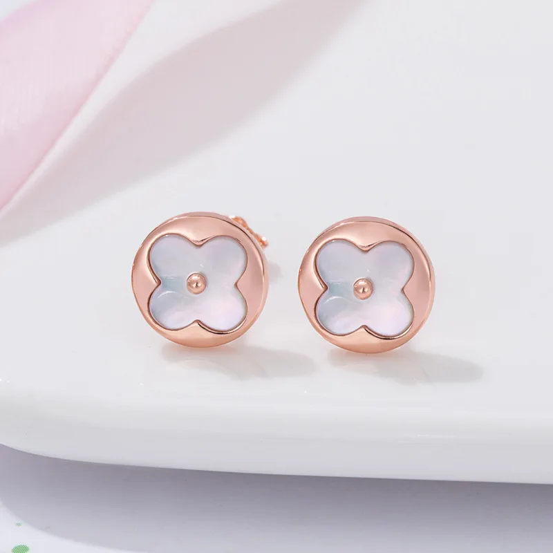 

shell round four-leaf clover earrings Korean version of ins style fashion clover fritillary White shelle arrings