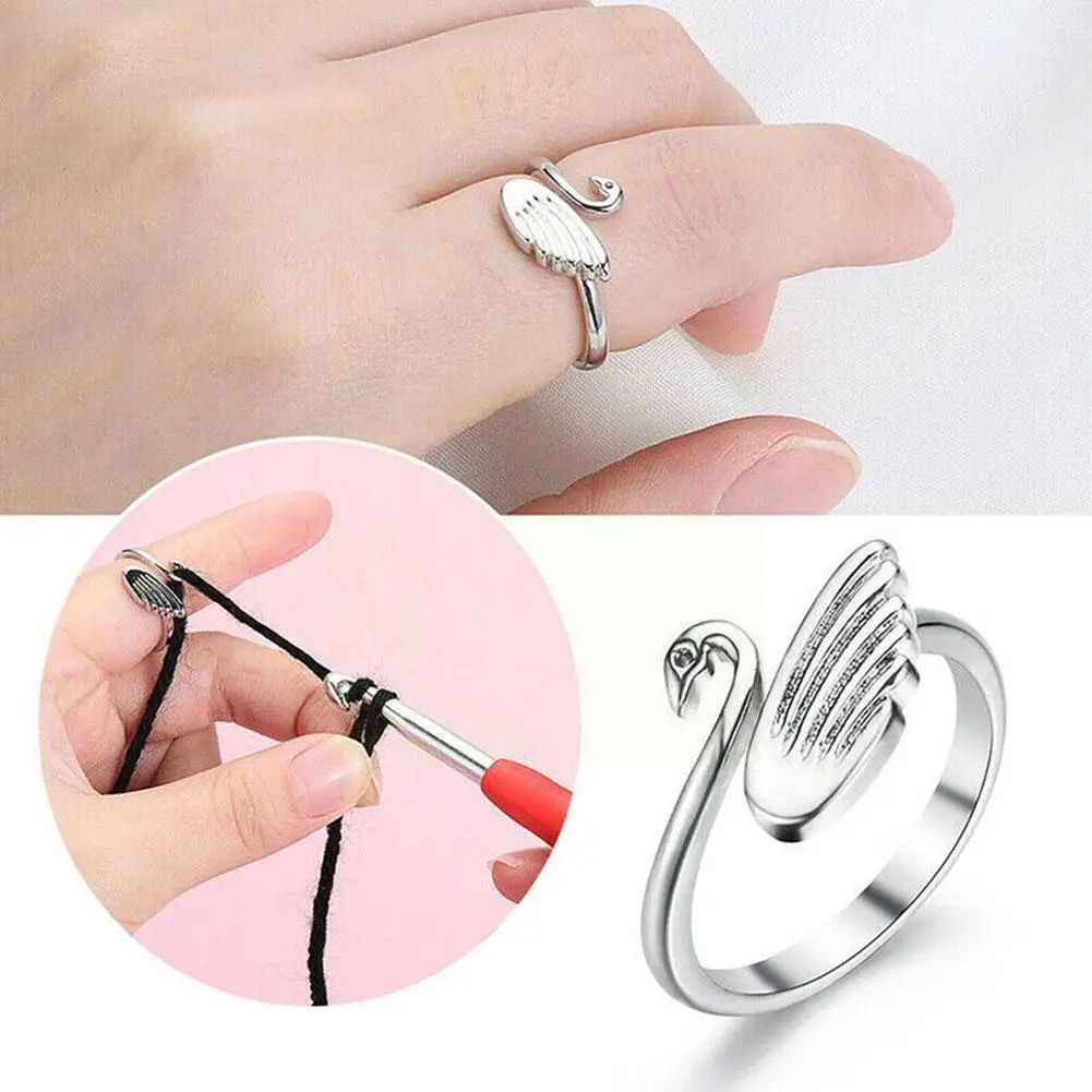

Simple Swan Knitting Loop Crochet Ring Adjustable Silver Color Swan Women White Thimble Guide Open Ring Tool Jewelry X1z2
