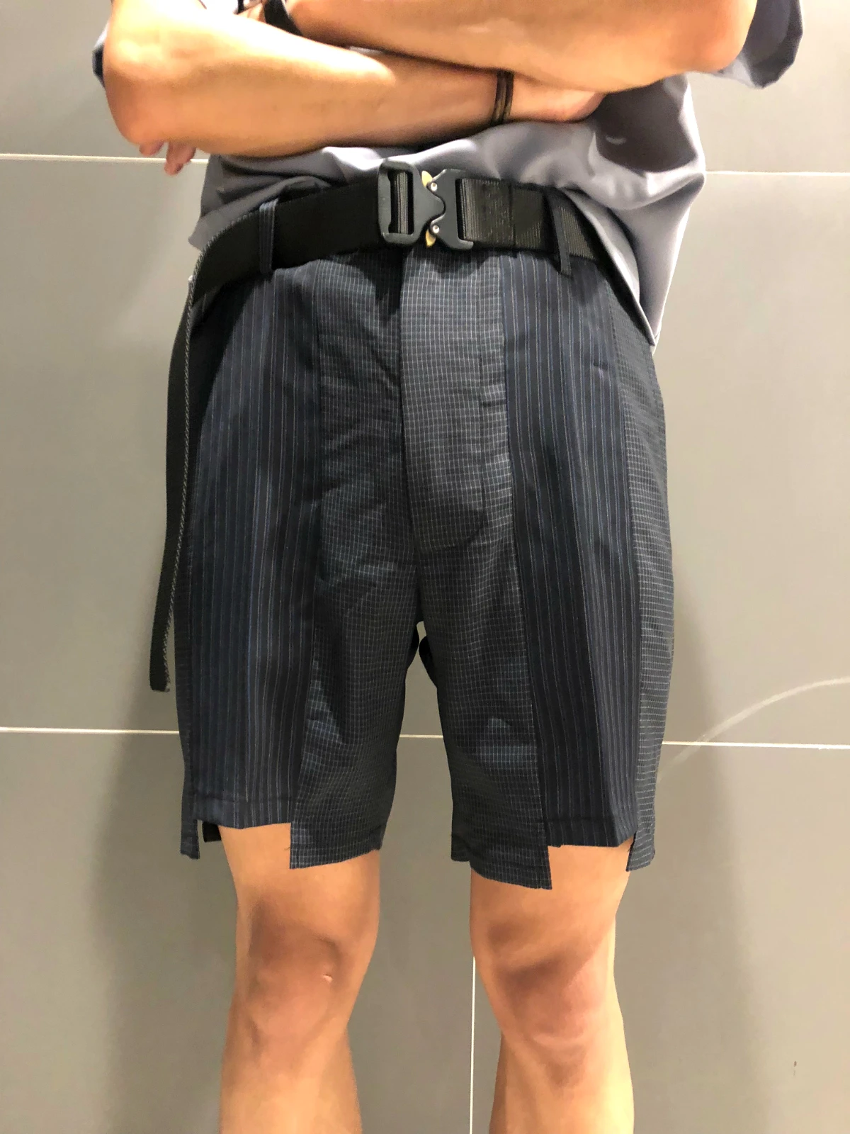 New Shorts of 2021 Irregular stripe Splicing Fine Plaid Thin Breathable Suit Pants Loose men above the knees