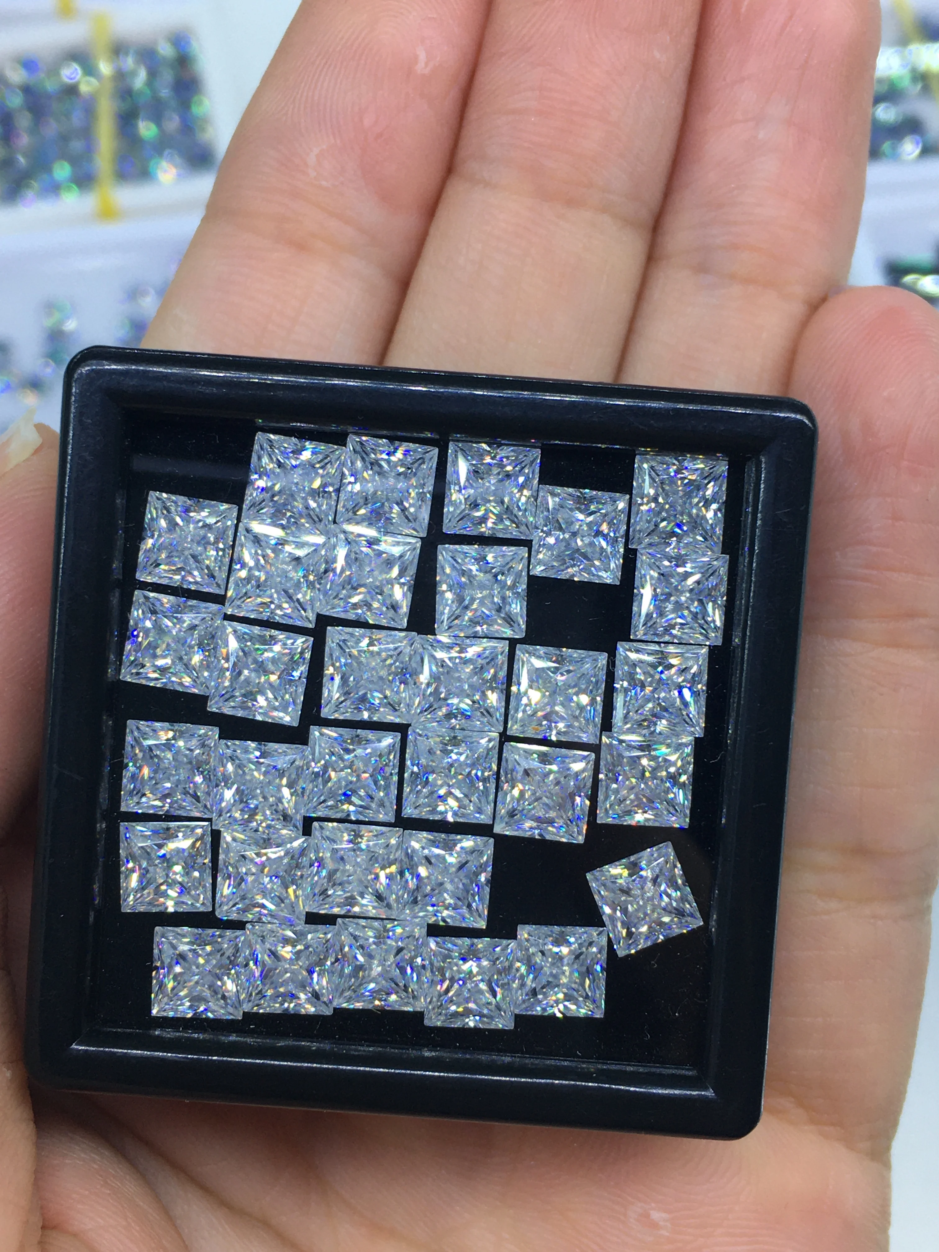 

Holycome DEF VVS1 Princess Cut Gemstones GRA CertificatedMoissanite Factory Supplier Pass Lab Grown Moissanite Diamond Tester