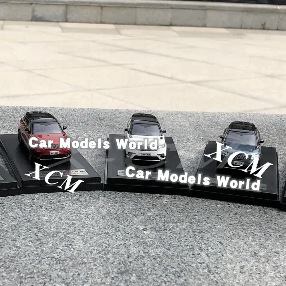 Литая под давлением модель автомобиля для ЖК-моделей Velar 1: 64 3 шт(белый, красный, синий)+ маленький подарок