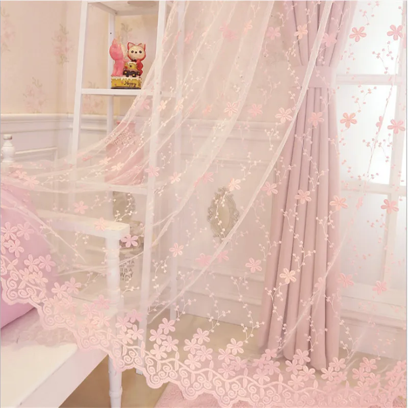 Розовые цветочные шторы с вышивкой затемняющие для гостиной пасторальные