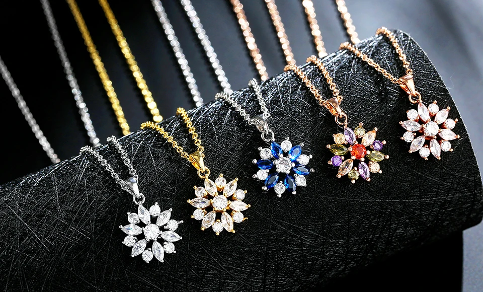 ZAKOL Fashion Rose Gold Color Pendants Flower Cluster Clear Crystal Zirconia Sweet Necklaces For Women Jewelry FSNP2105