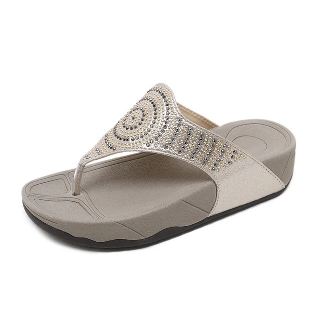 Летние Новые шлепанцы для склонов и прохладных тапочек с толстым дном маффинов