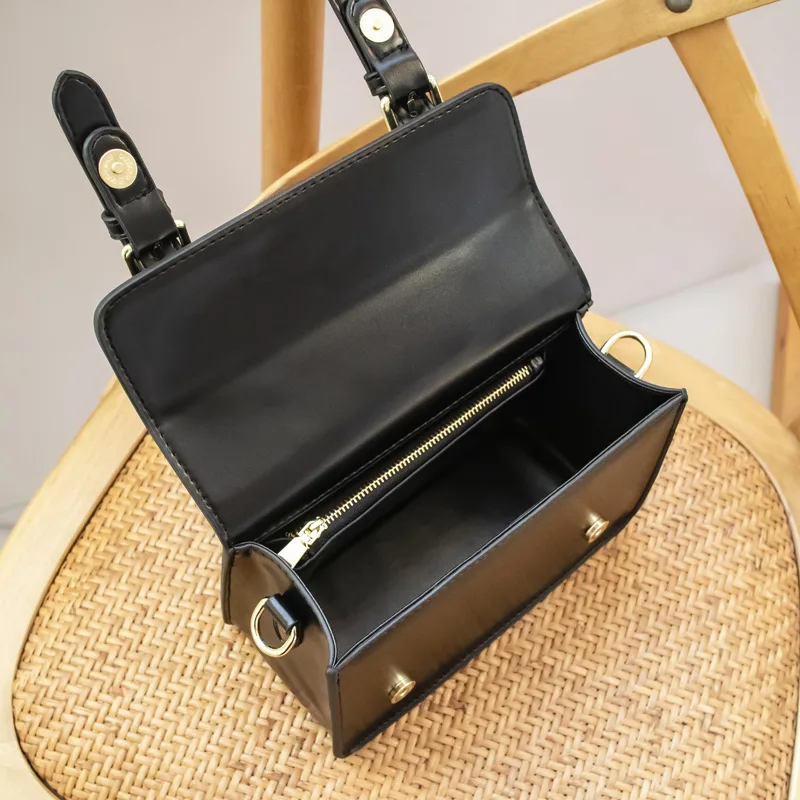 

Autumn and winter retro handbags 2021 new trendy fashion portable messenger bag texture single shoulder messenger bag