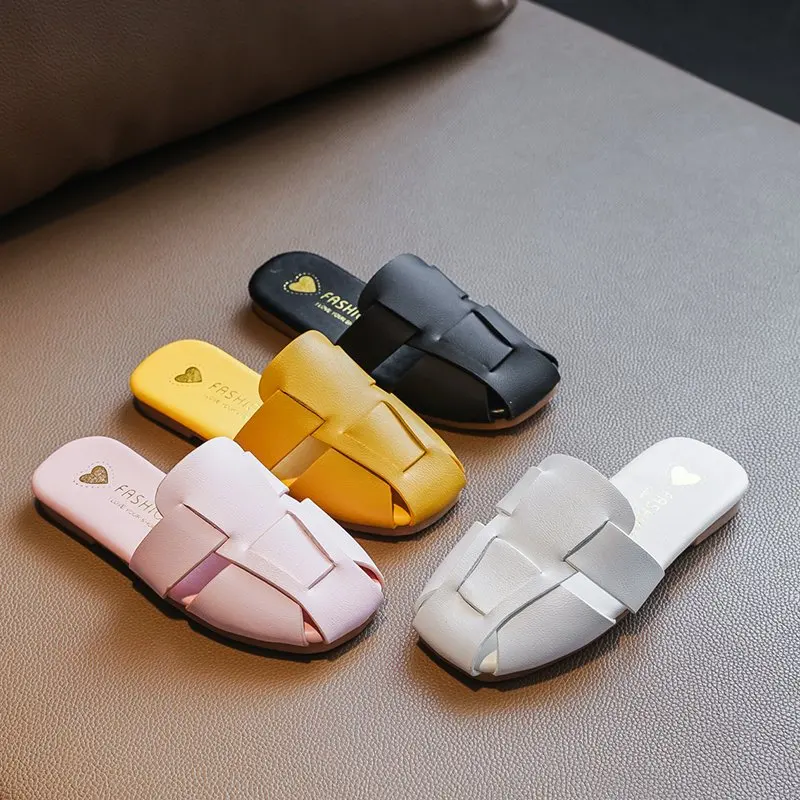 

Girls Fashion Slippers 2021 New Summer Kids Wide Solid Pu Leather Anti-slip Rubber Soft Princess Shoes Beach Slippers Baby Shoe