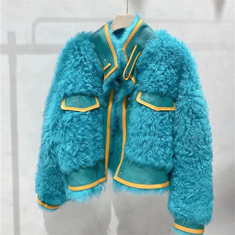 

Новая зимняя куртка из натурального меха ягненка, женская короткая куртка из овечьей кожи с двусторонним мехом, стиль локомотива