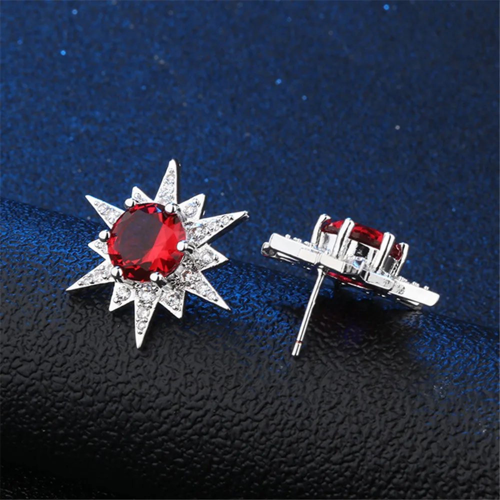 Серьги гвоздики с рубиновым Изумрудом и бриллиантами в форме звезды женские