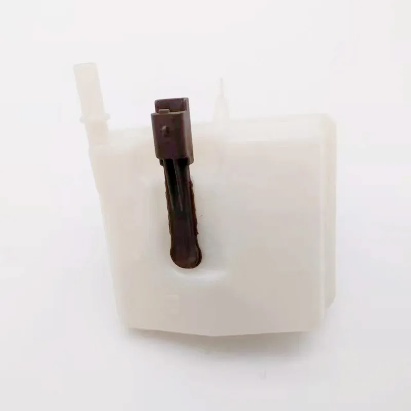 Подходит для Peugeot 3008 5008 Citroen DS5 C4 Picasso поколение бак тормозной жидкости 4635C 2