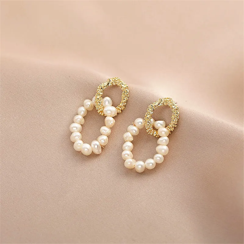 

Baroque Freshwater Pearl Earrings for Women Minimalist Style Metal Geometrical Irregular Stud Earrings Party Fashion Jewelry