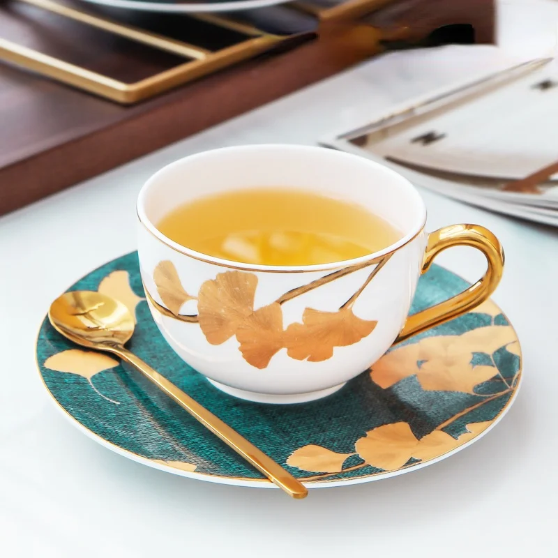 

Bone China Coffee Cup Set Royal Eco Friendly Travelceramic Tea Cup Set Flower Utensil Wedding Tazas De Cafe Dinner Set EB5BD