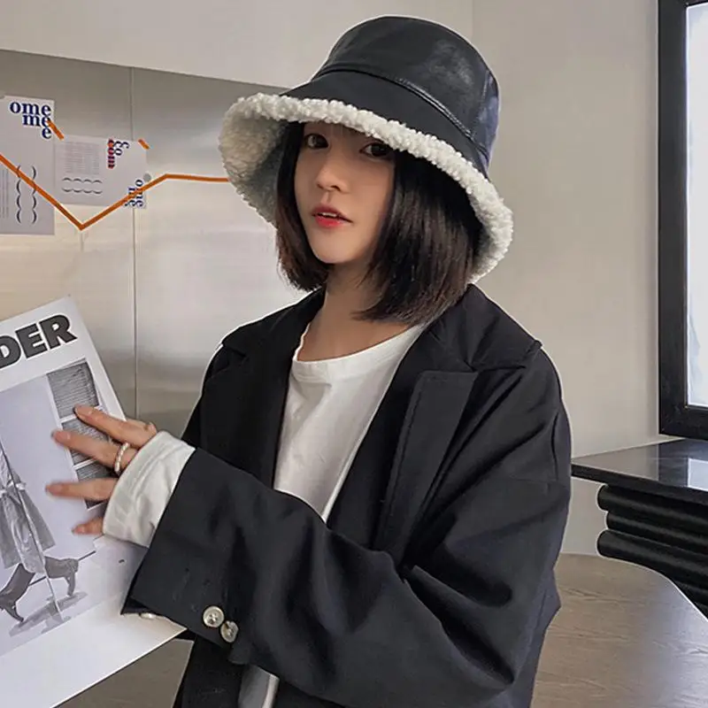 

Панама женская двухсторонняя из меха ягненка, стильная теплая шапка с защитой от солнца, с грибами, уличная одежда, осень-зима