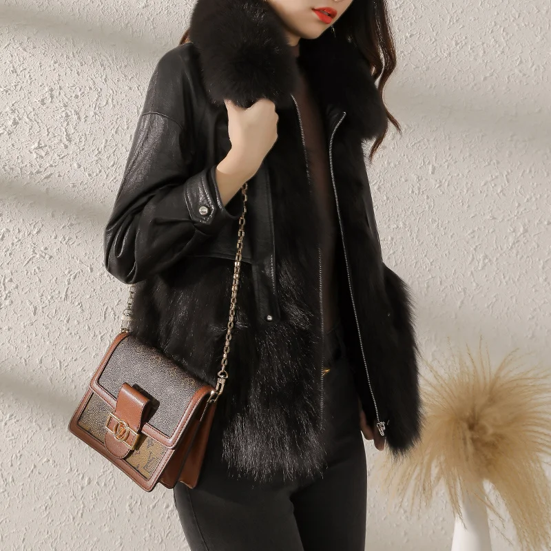 

Leather Coat Female Sheep Fur One-piece Coat 2021 Winter New Fox Fur Grass Coat Short
