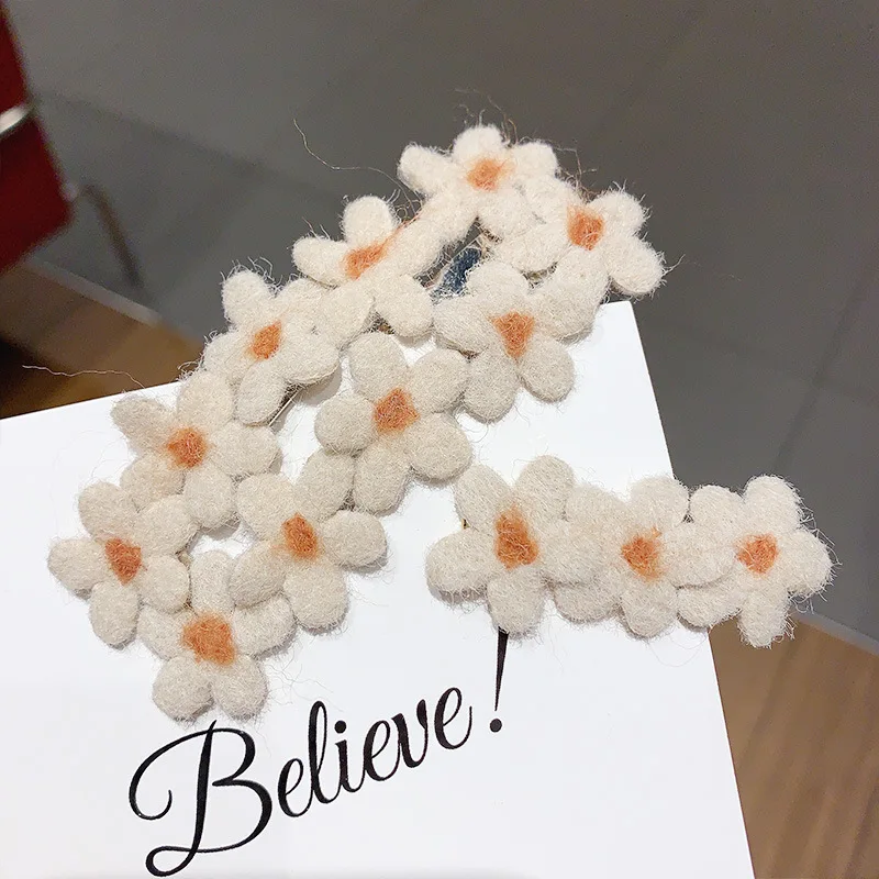 

Korean Simple Beautiful Plush Flower BB Clip Hair Accessories for Sweet Girl Women Fashion Duckbill Clip Headwear