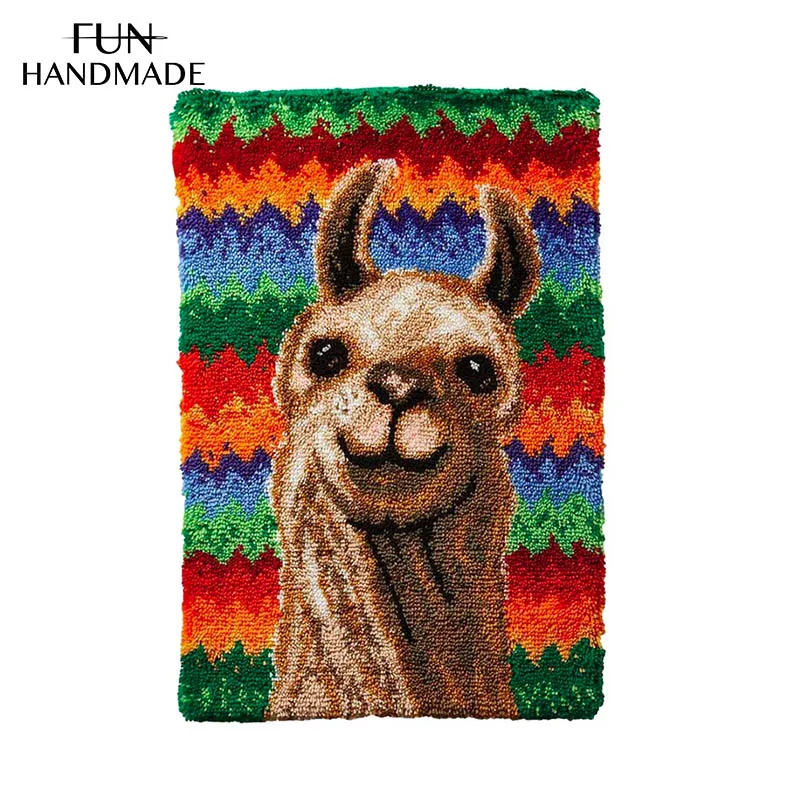 

DIY Cartoon Smiling Alpaca Latch Hook Kits Rug Crochet Tapis Lovely Animal Needle Embroidery For Carpet Tapestry Kits Floor Mat