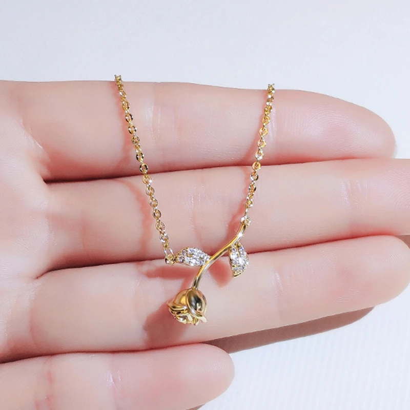 

2021 New Popular Design 14K Real Gold Rose Flower Chain Necklace for Women Charm Jewelry Pendant Shiny Zircon Choker Party Gift