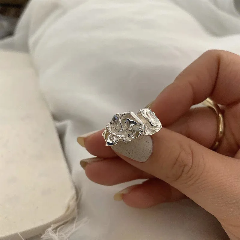 

Retro Irregular Metal Pleated Open Ring Women's Fashion Personality Indifference Niche Design Ring