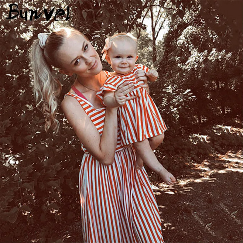 Семейные наряды bunvel Красные Полосатые платья для мамы и дочки Детские девочек