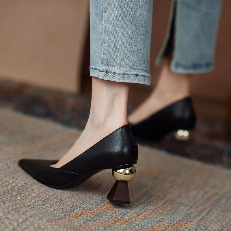 

Rough Single Shoes For Women Spring Design Sense Niche Temperament Special-shaped Heel Shallow Mouth Pointed Leather High