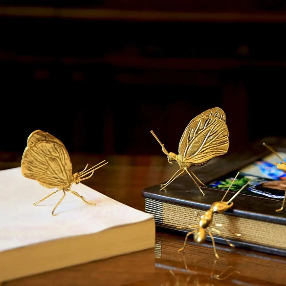 

Ant Sculpture Handicraft Corrosion Resistance Alloy Clear Texture Gold Color Exquisite Wide Application Vivid Butterfly Ornament