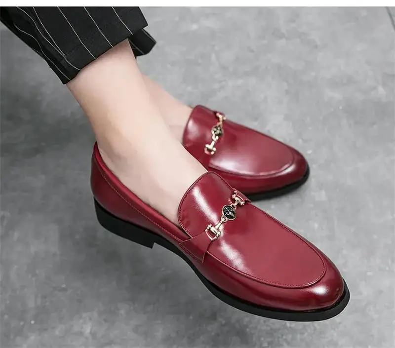 

2021 Men Pure Color PU Leather Shoes Versatile Metal Buckle Small Leather Shoes Round Head Fashion Hot Selling Men Shoes AQ058